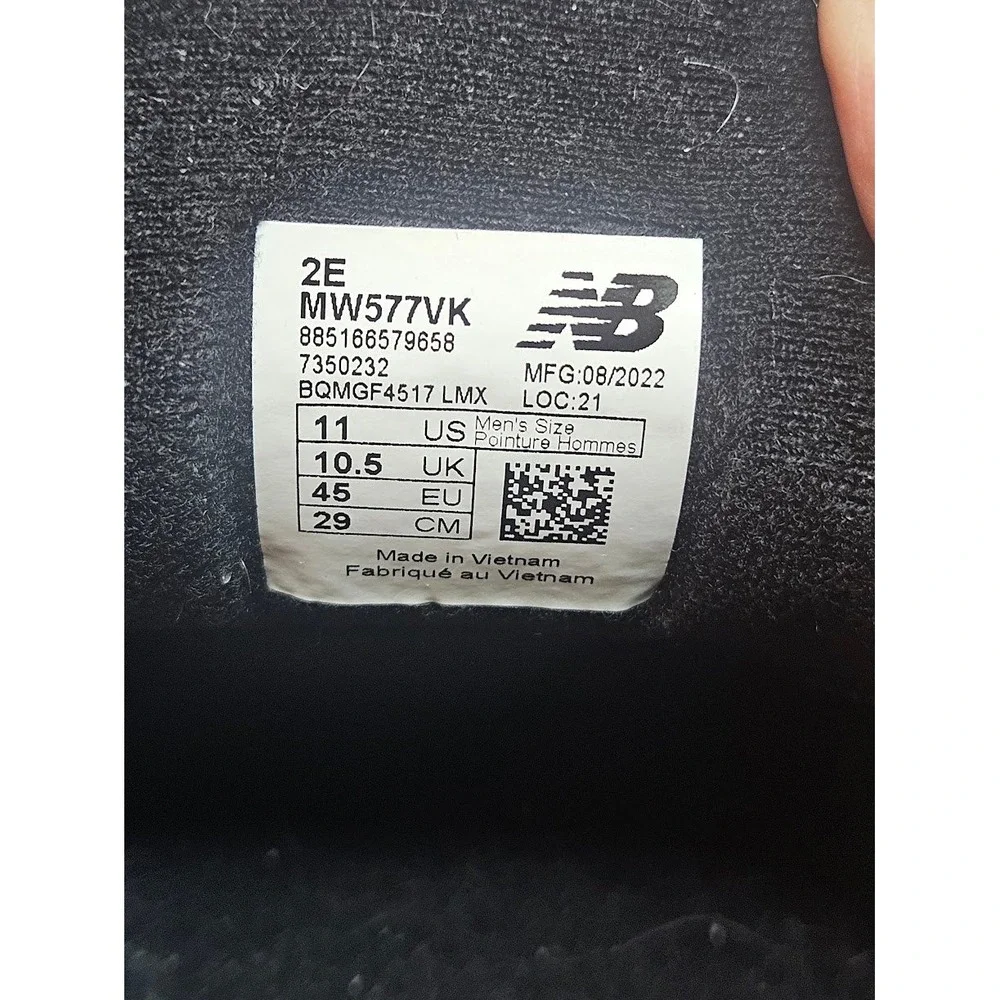New Balance 577 Mens Walking Shoes Black Leather Hook Loop MW577VK 11 2E Wide